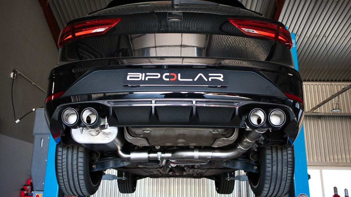 Grail Auspuffanlage Seat Leon Cupra R ST (DNUE) 3-Zoll 4-flutig Carbon Endrohre an Serie