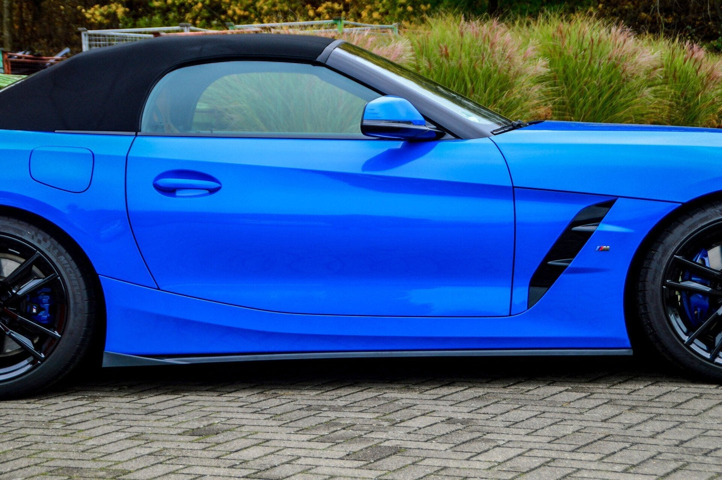 CUP Seitenschwellersatz mit Wing hinten BMW Z4 G29 ab Bj.: 2018- Schwarz Glanz