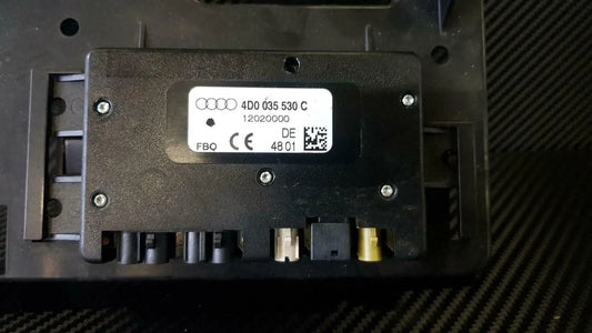 Antennenverstärker Audi S3 8L 4D0035530C A3 A6 S6 RS6 A8 A4