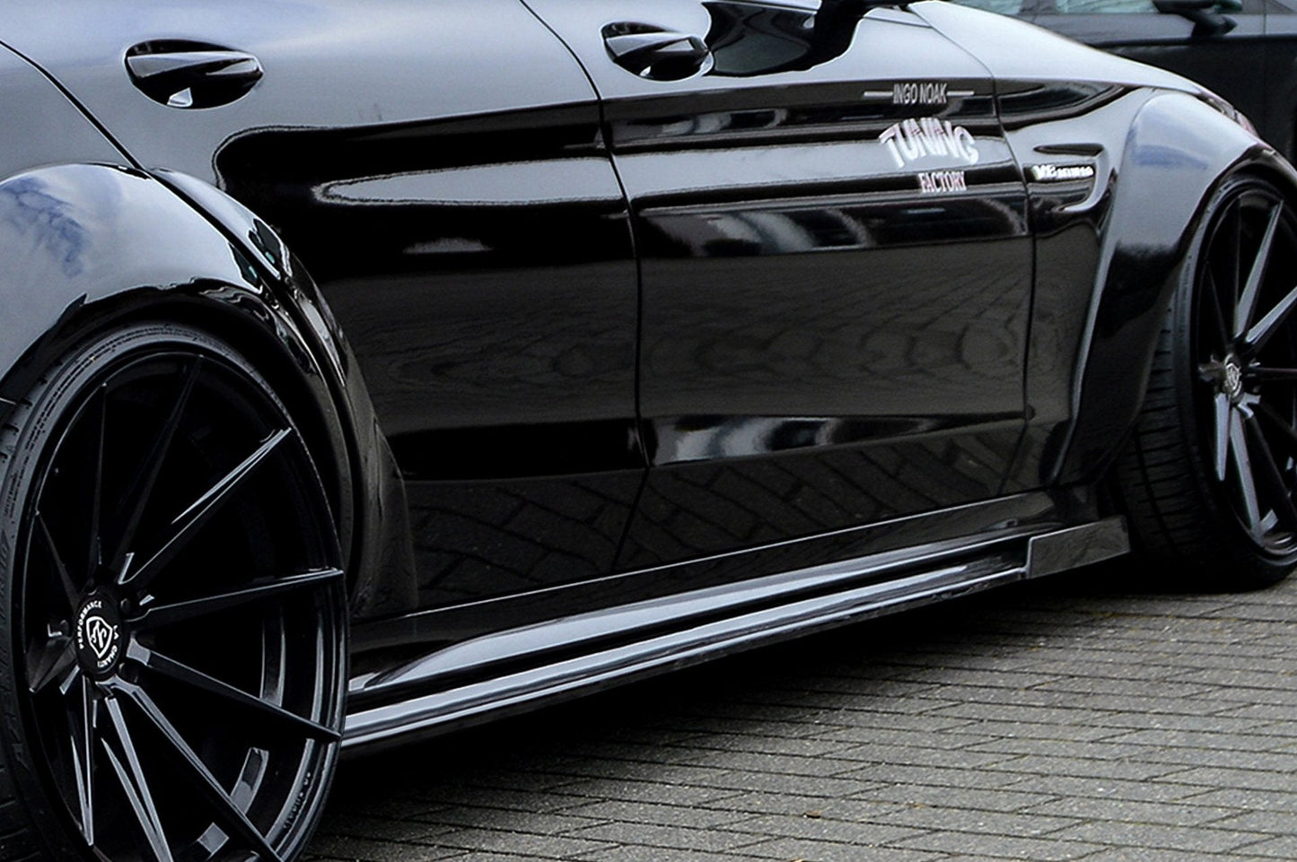 CUP Seitenschweller Wing Mercedes Benz C63 AMG C205 A205 Coupe/ Cabrio Schwarz Glanz