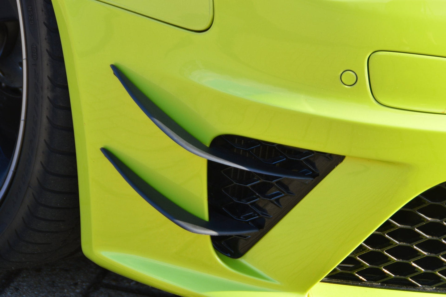 Racing Front Flaps Audi RS4, B8 Bj.:2012-2015 Schwarz Matt