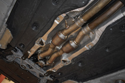 Friedrich Motorsport 1x90mm / 2x70mm Downpipe mit 200 Zellen Sport-Kat. Audi RS3 8V Quattro