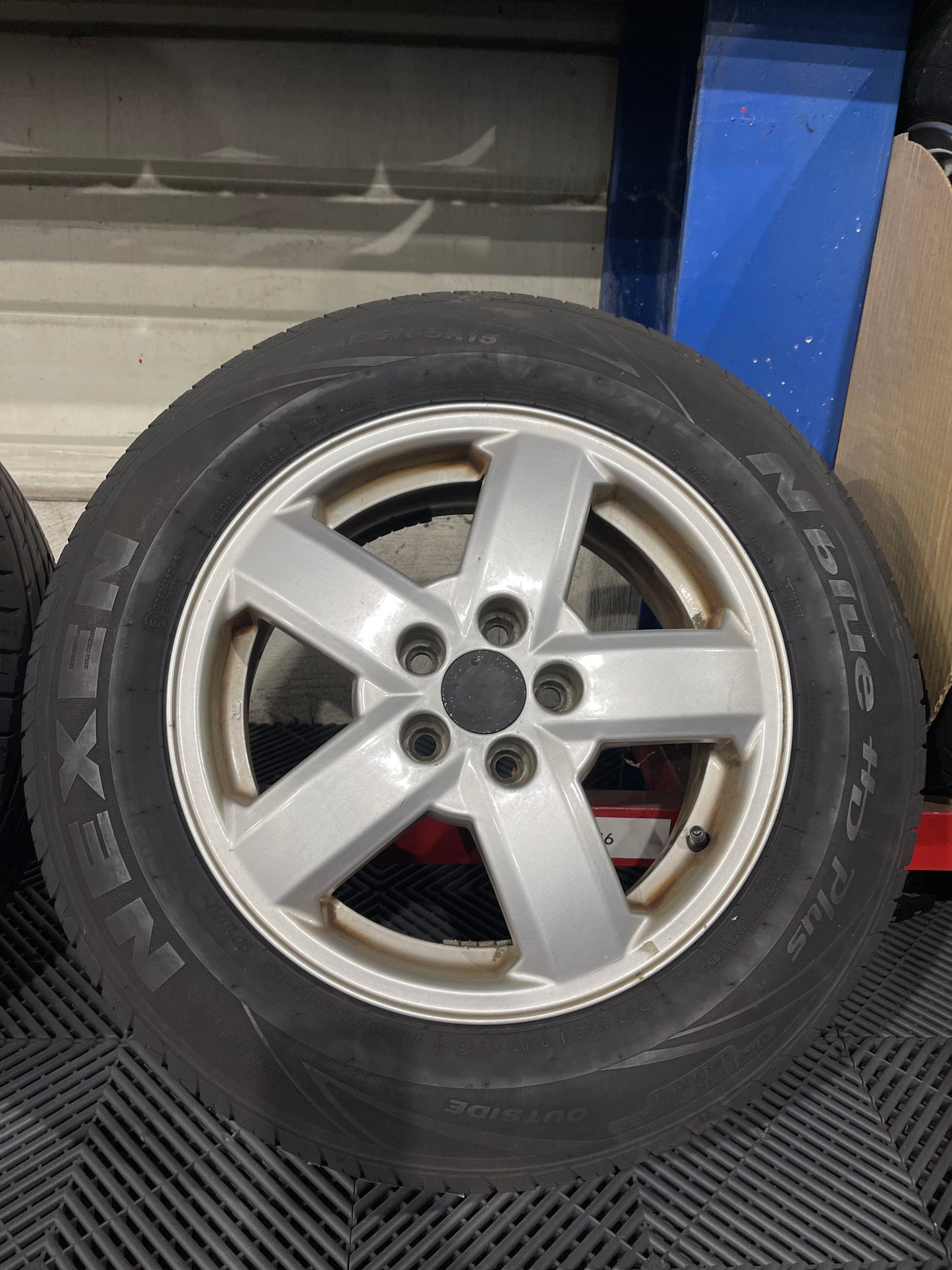 Skoda 195/65R15 1U0601025A Alufelge 6mm Sommerräder
