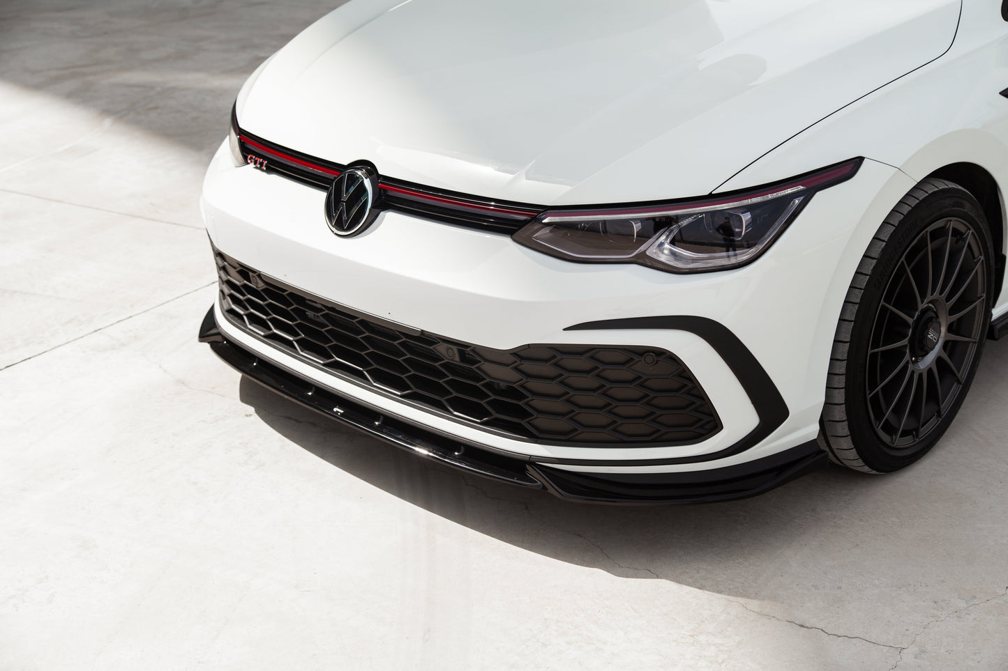 Oneway Frontspoiler VW Golf 8 GTI / GTE / R Line 2020+ mit ABE TÜV