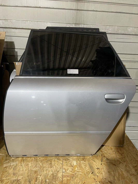 Original Audi A6 S6 RS6 4B Kombi Türe Links Hinten LY7W Lichtsilber Metallic