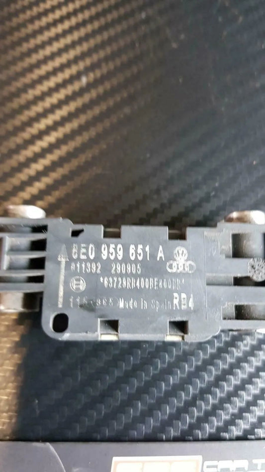 Crashsensor Airbagsensor 8E0959651A Audi A3 A4