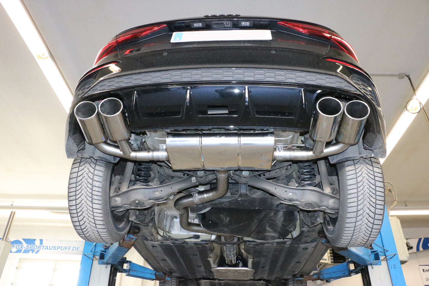 FOX Audi A3 - GY Sportback Endschalldämpfer Ausgang rechts/links - 2x115x85 Typ 32 rechts/links passend für S3 Stoßstange