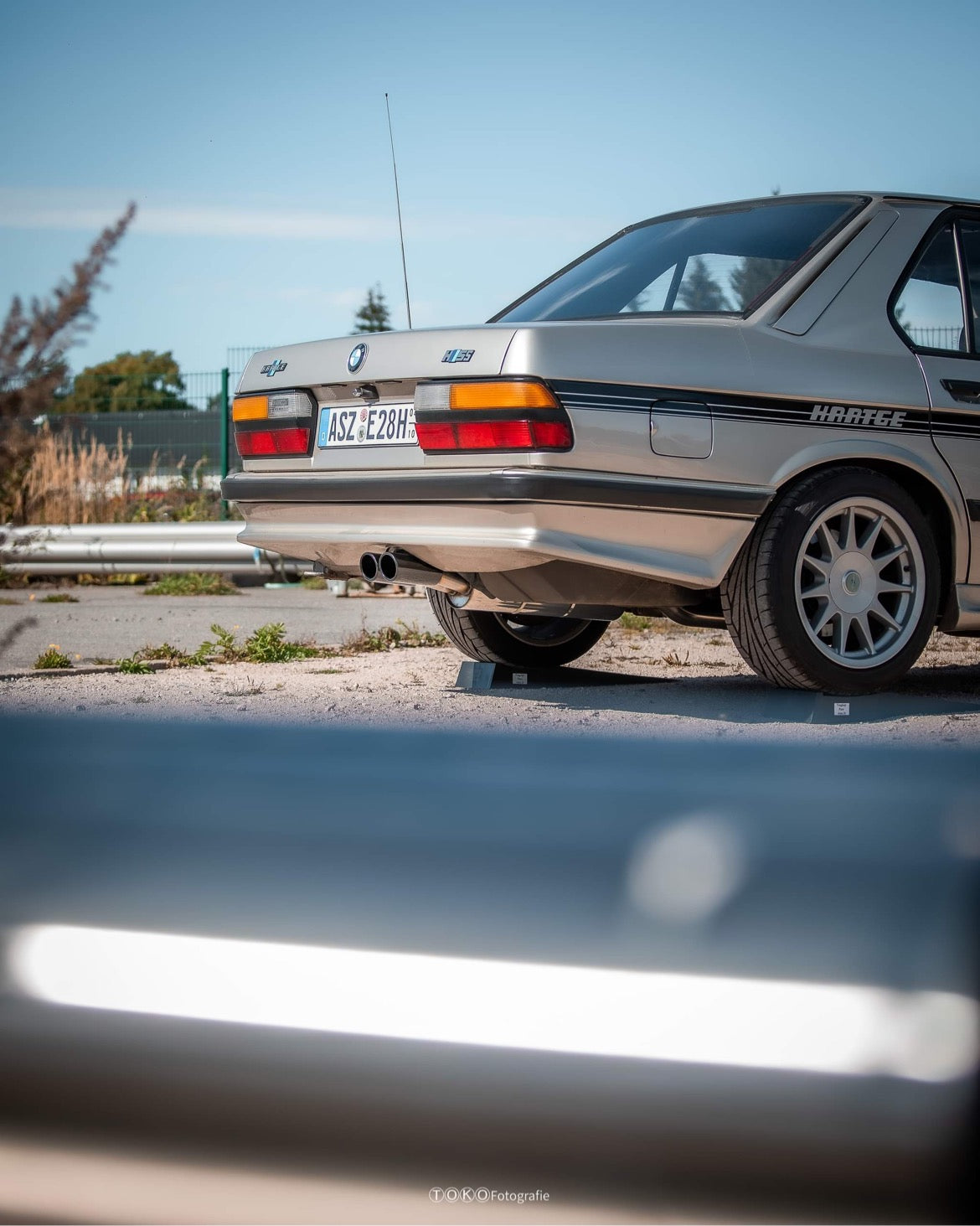 FOX BMW E28 525e mit Katalysator Endschalldämpfer ab Kat - 2x88x74 Typ 32 schwarz