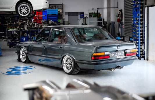 FOX BMW E28 525e mit Katalysator Endschalldämpfer ab Kat - 2x63 Typ 12