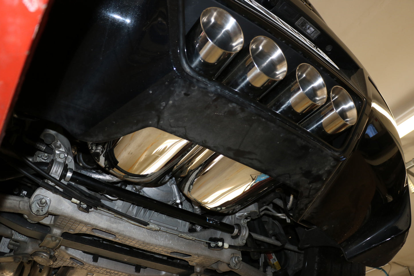 Corvette C7/ Z06 Endschalldämpfer Ausgang mittig - 4x100 Typ 25 mittig