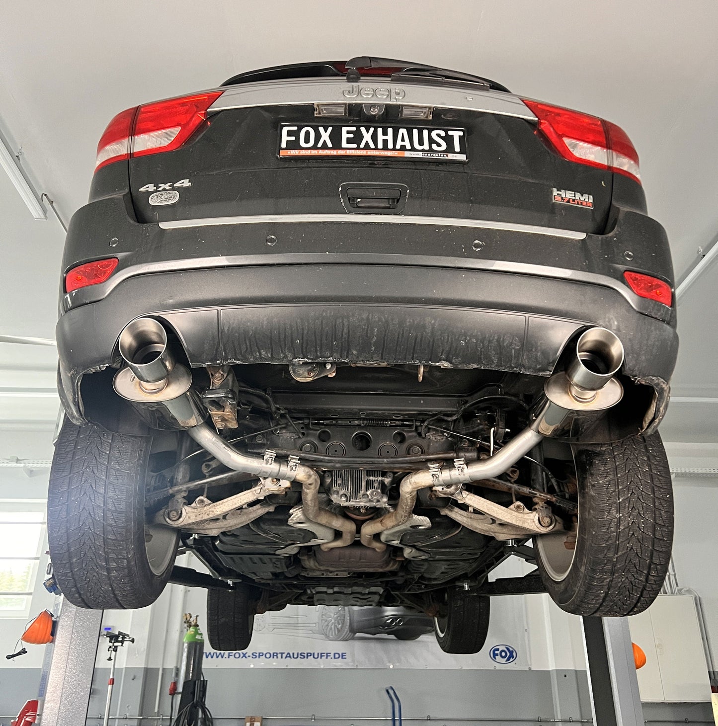 FOX Jeep Grand Cherokee WK I - 5,7l Endschalldämpfer rechts/links - 1x100 Typ 25 rechts/links