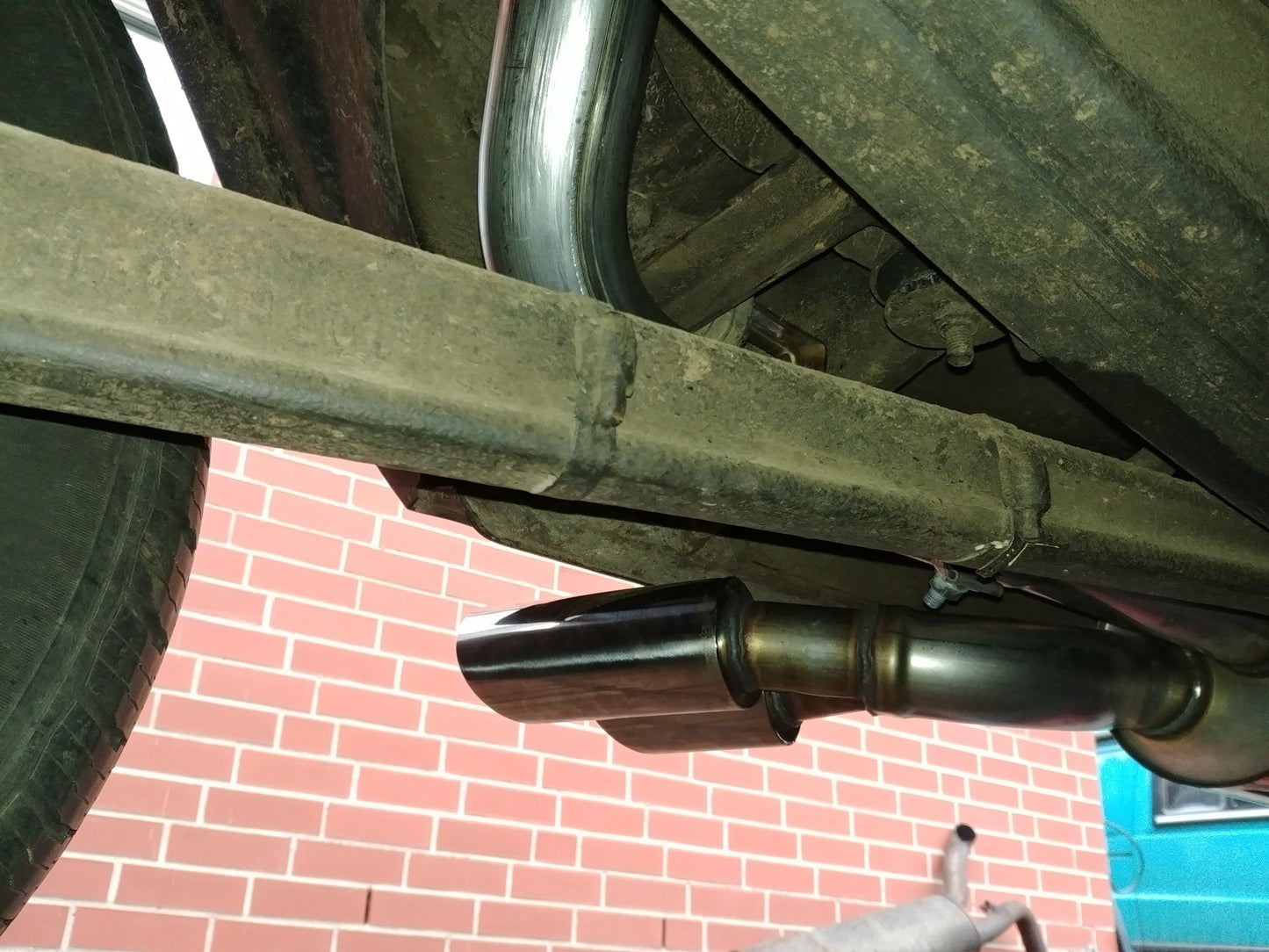 Mercedes G-Klasse - 463 (ohne Trittbrett) Endschalldämpfer Ausgang seitlich - 2x80 Typ 14