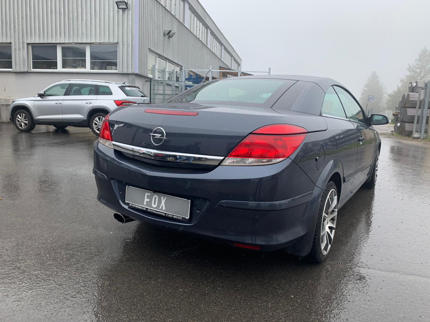 Opel Astra H TwinTop mit Ausschnitt Endschalldämpfer einseitig - 115x85 Typ 32