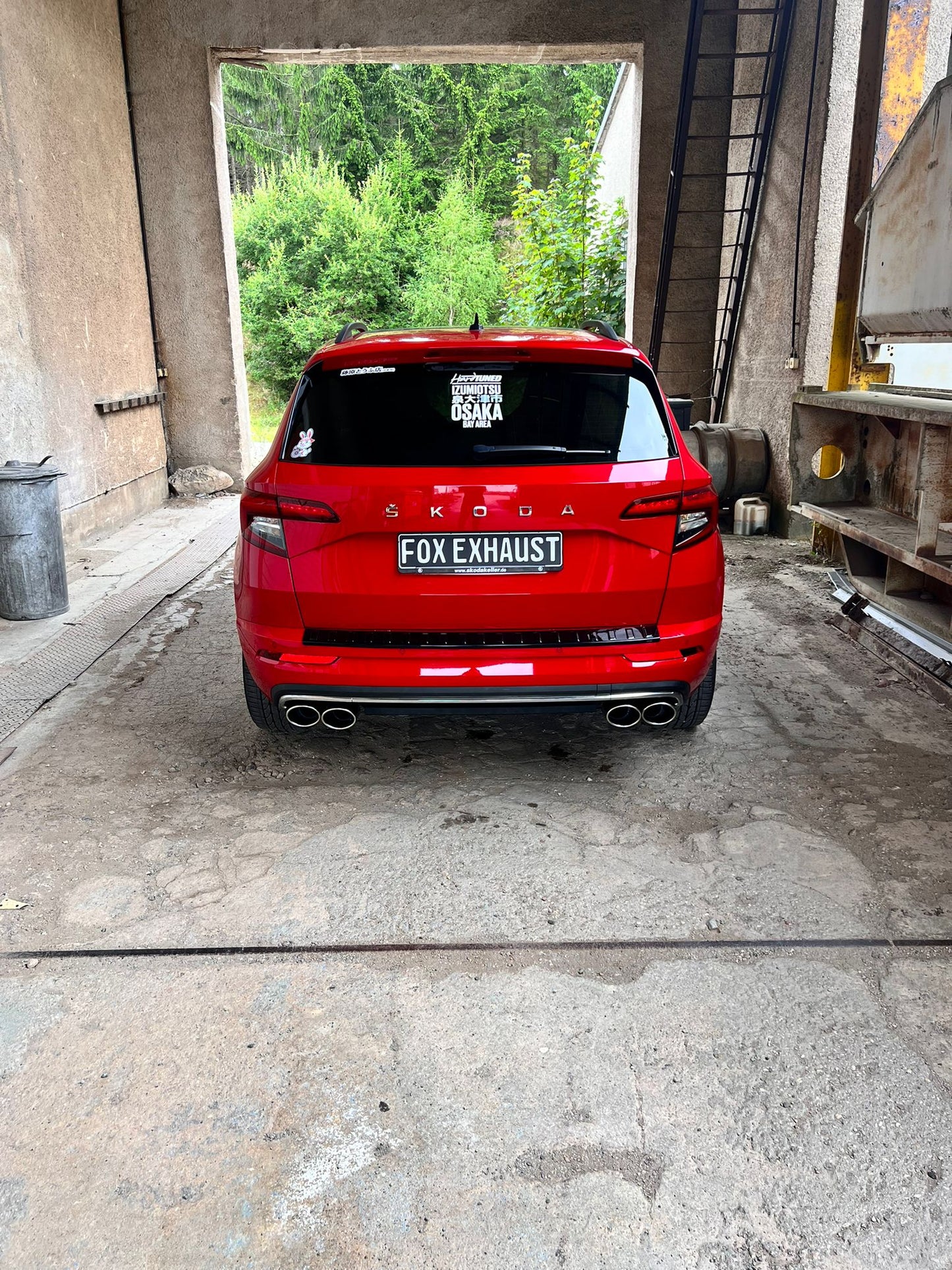 FOX Skoda Karoq 4x4 Endschalldämpfer Ausgang rechts/links und Vorschalldämpfer - 2x115x85 Typ 32 rechts/links