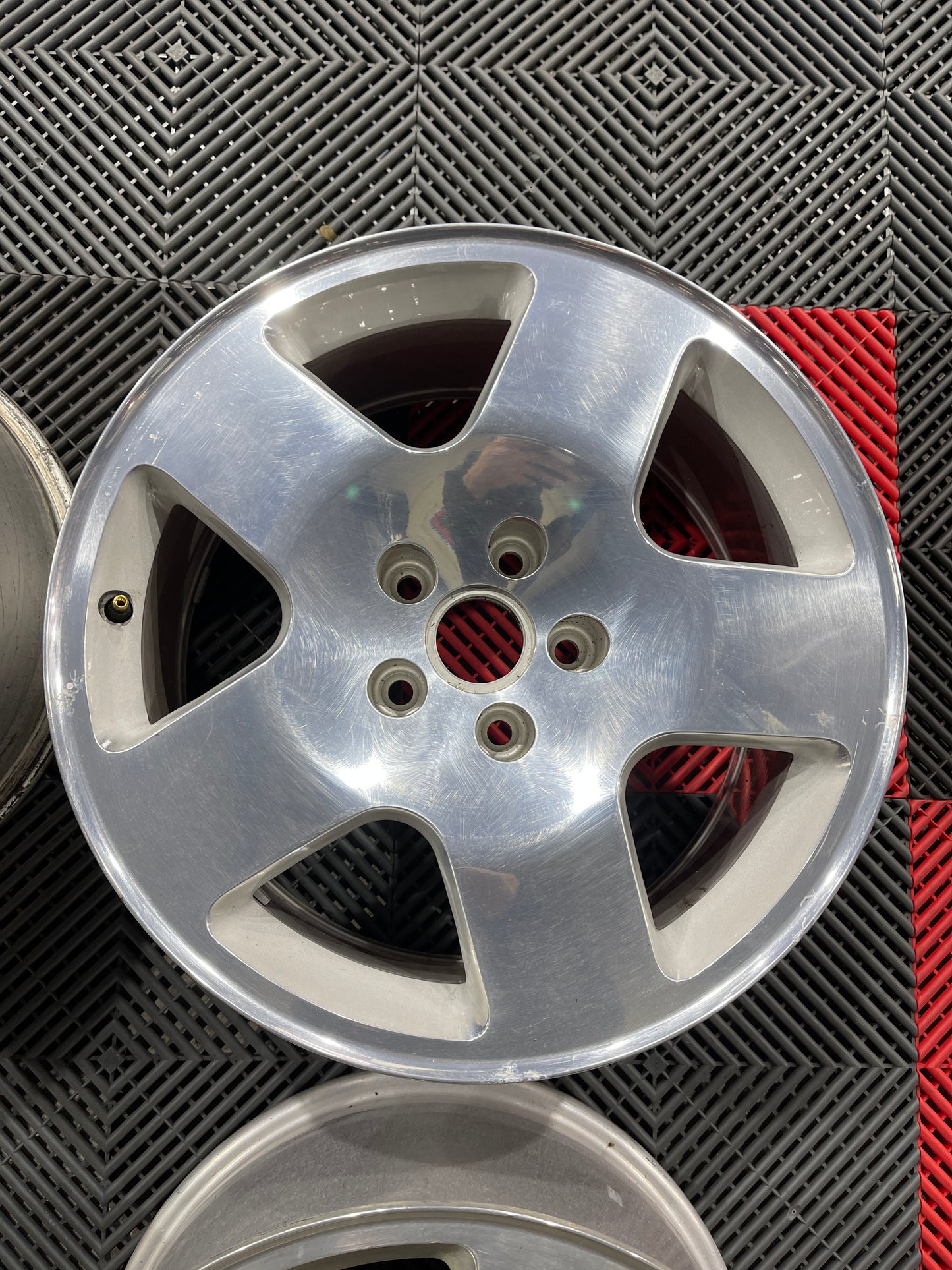 Original Alufelgen Audi A6 S6 4B V8 4B3601025P 8x17 ET35 Satz