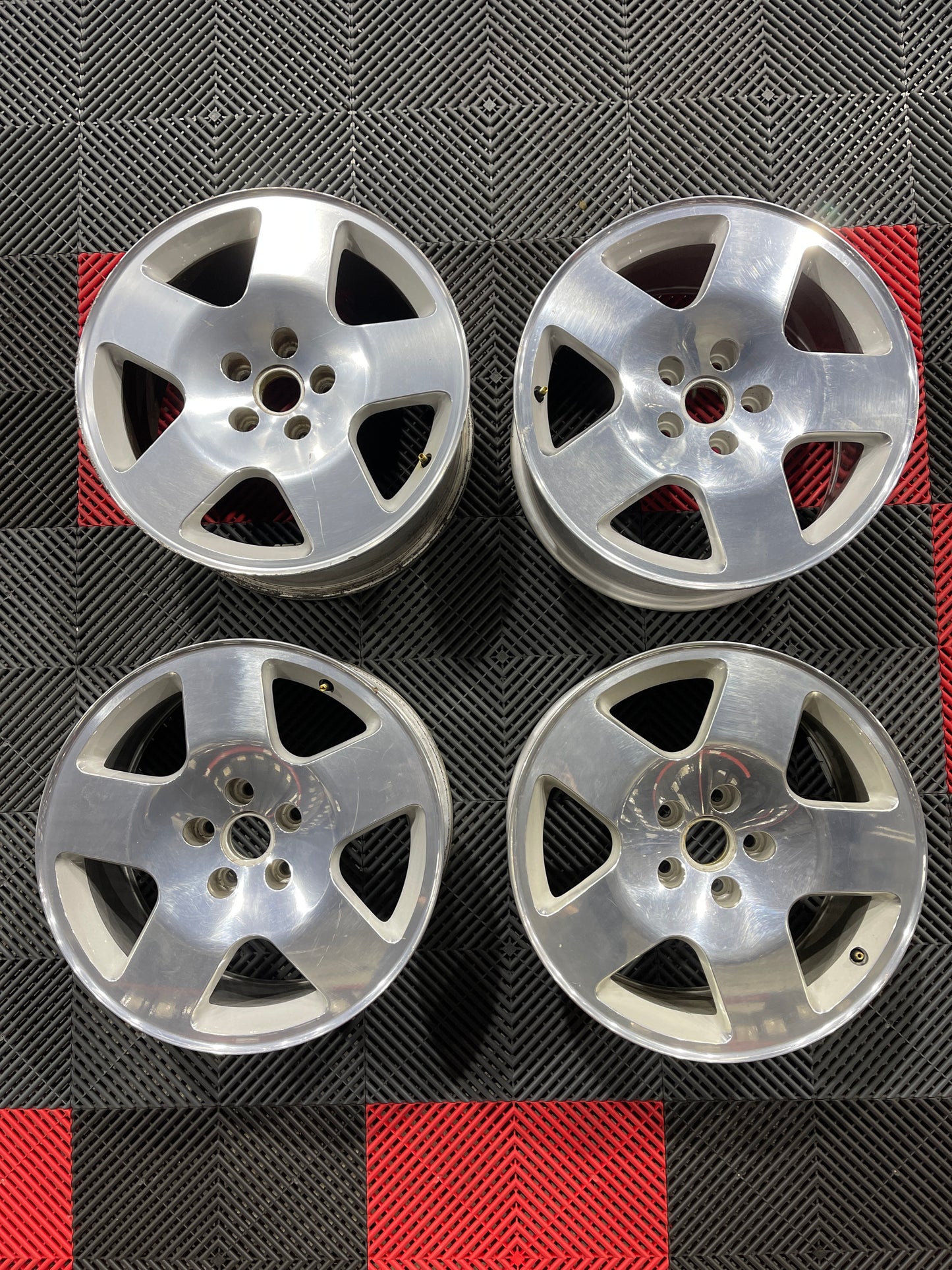 Original Alufelgen Audi A6 S6 4B V8 4B3601025P 8x17 ET35 Satz