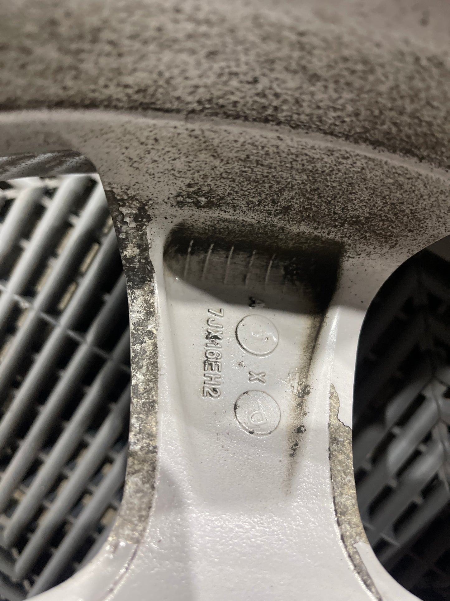 Dezent Alufelgen Satz 7X16 ET35 5X120 BMW