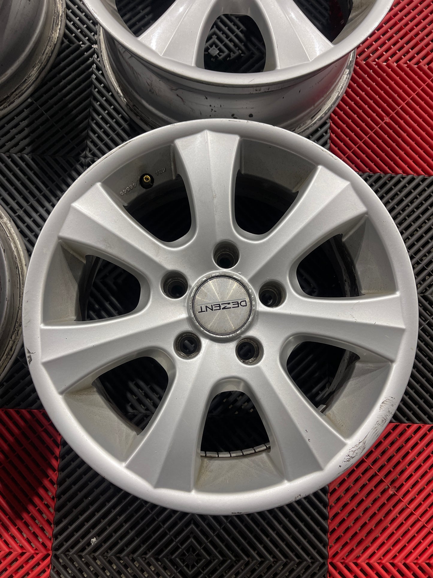 Dezent Alufelgen Satz 7X16 ET35 5X120 BMW