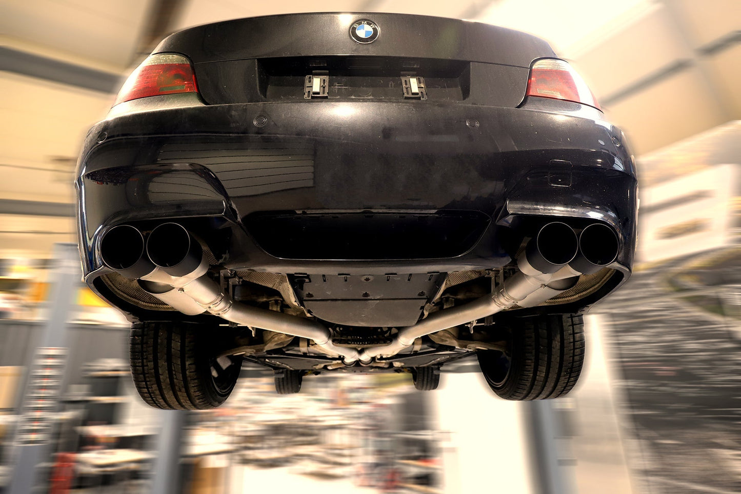 Grail Auspuffanlage BMW M5 E60/E61 Edelstahl Endrohre E60 (Limousine) Montage bei Grail