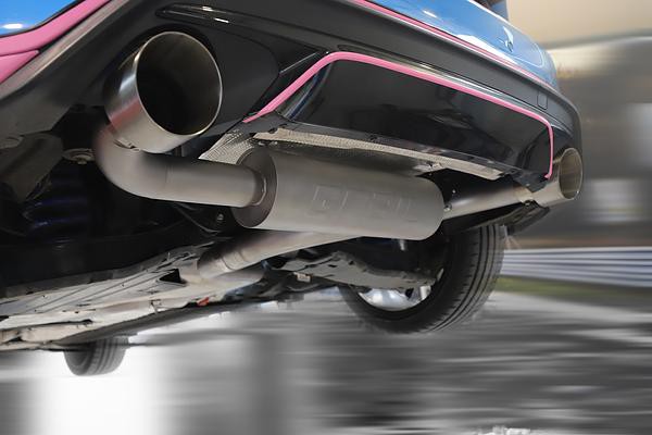 Grail Auspuffanlage Ford Focus MK4 ST Schwarze Endrohre 115mm Fließheck Montage bei Grail