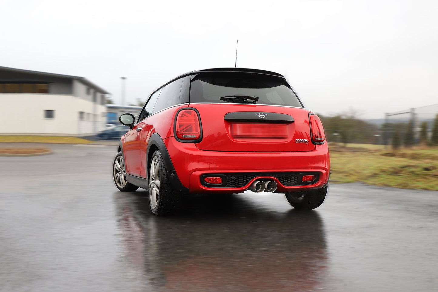 Grail Auspuffanlage MINI Mini Cooper S+ JCW F56 Schwarze Endrohre Montage bei Grail