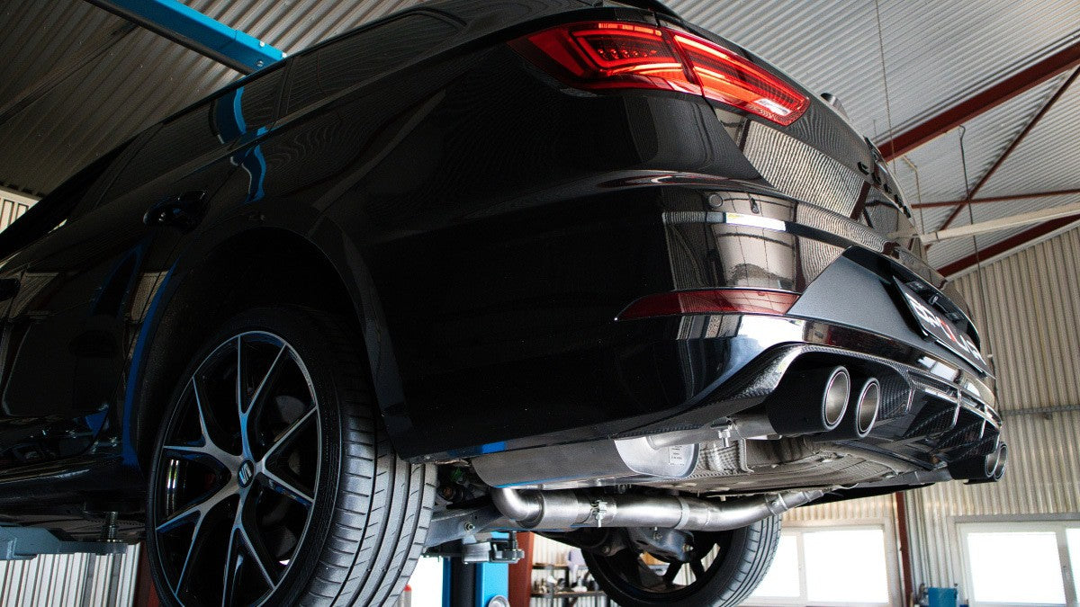 Grail Auspuffanlage Seat Leon Cupra R ST (DNUE) 3-Zoll 4-flutig Carbon Endrohre an Serie Montage bei Grail