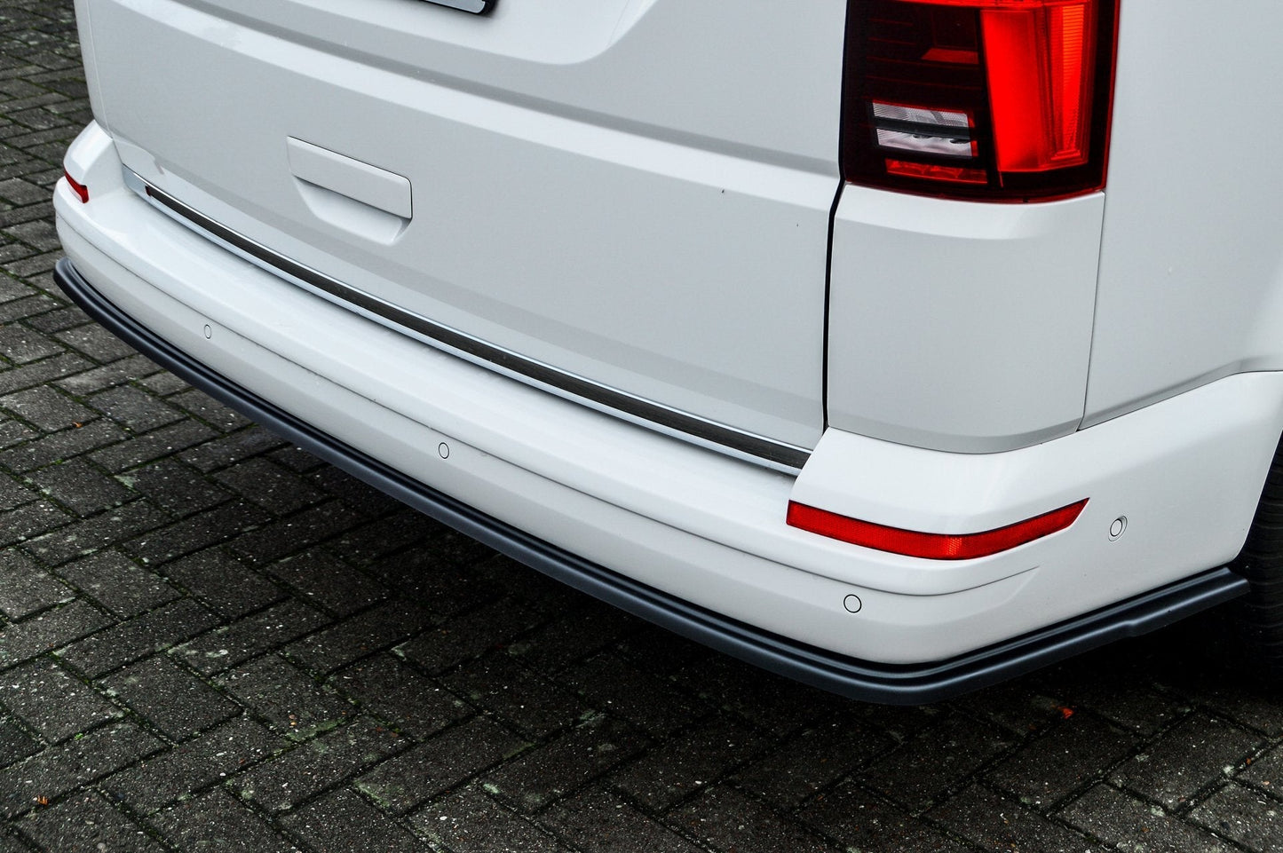 Heckansatz Volkswagen Bus T6 ab Bj.: 2019- Carbon