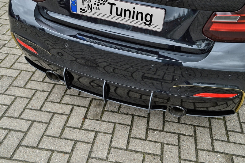Gefräster Heckansatz BMW 2er F22/F23, M235i Bj.: 2013-2016 Schwarz Matt