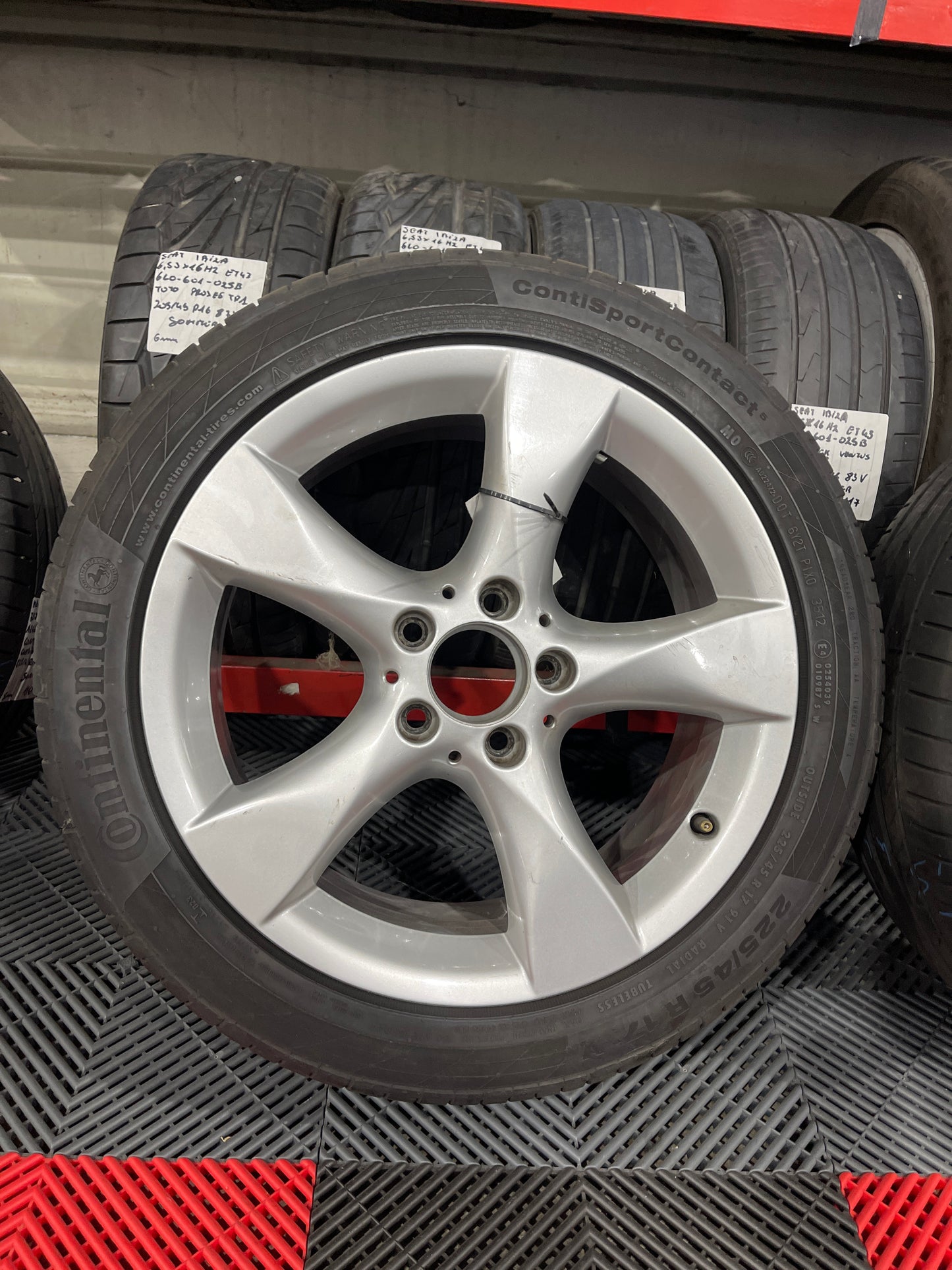 Mercedes W176 W246 225/45R17 A2464010502 Alufelge 5mm Sommerräder