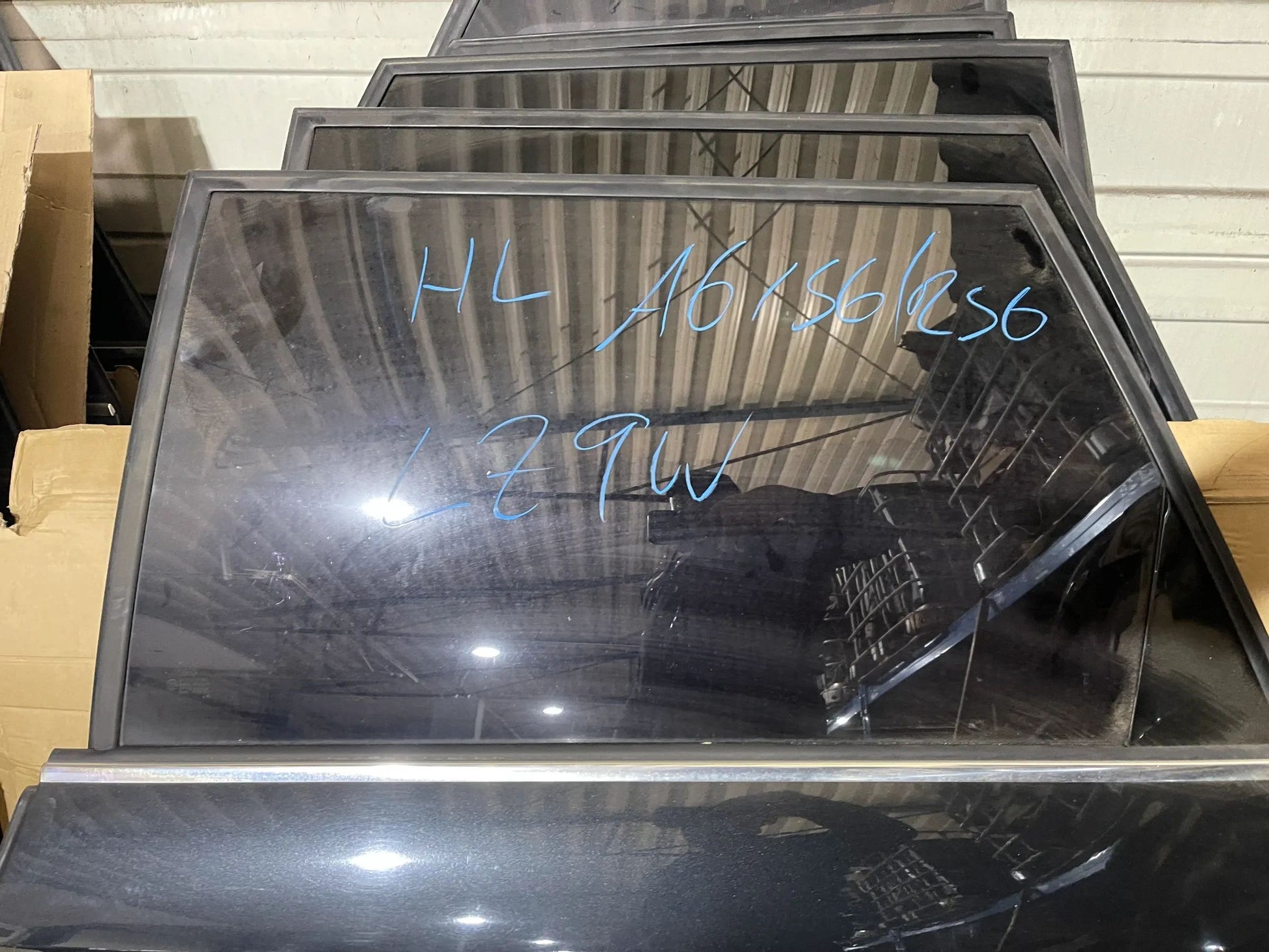 Original Audi A6 S6 RS6 4B Kombi Türe Links Hinten LZ9W ebony schwarz Tür