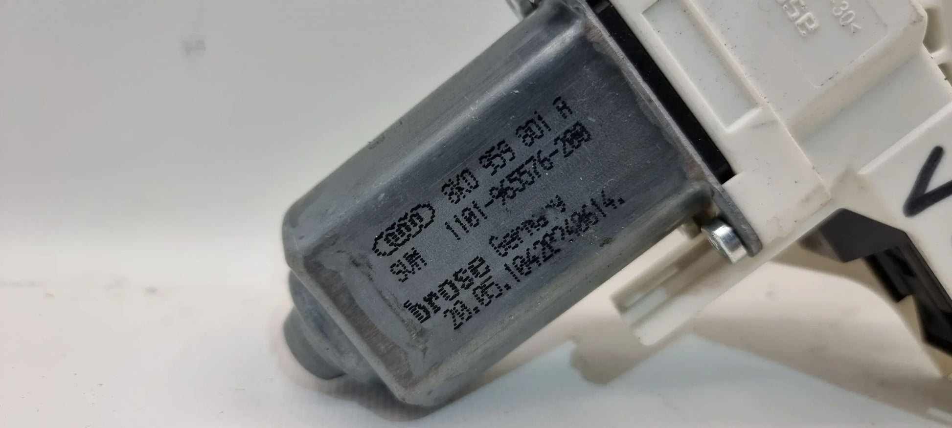 Fensterhebermotor Festerheber Audi A4 A5 Vorne Links 8K0959801B Steuergerät