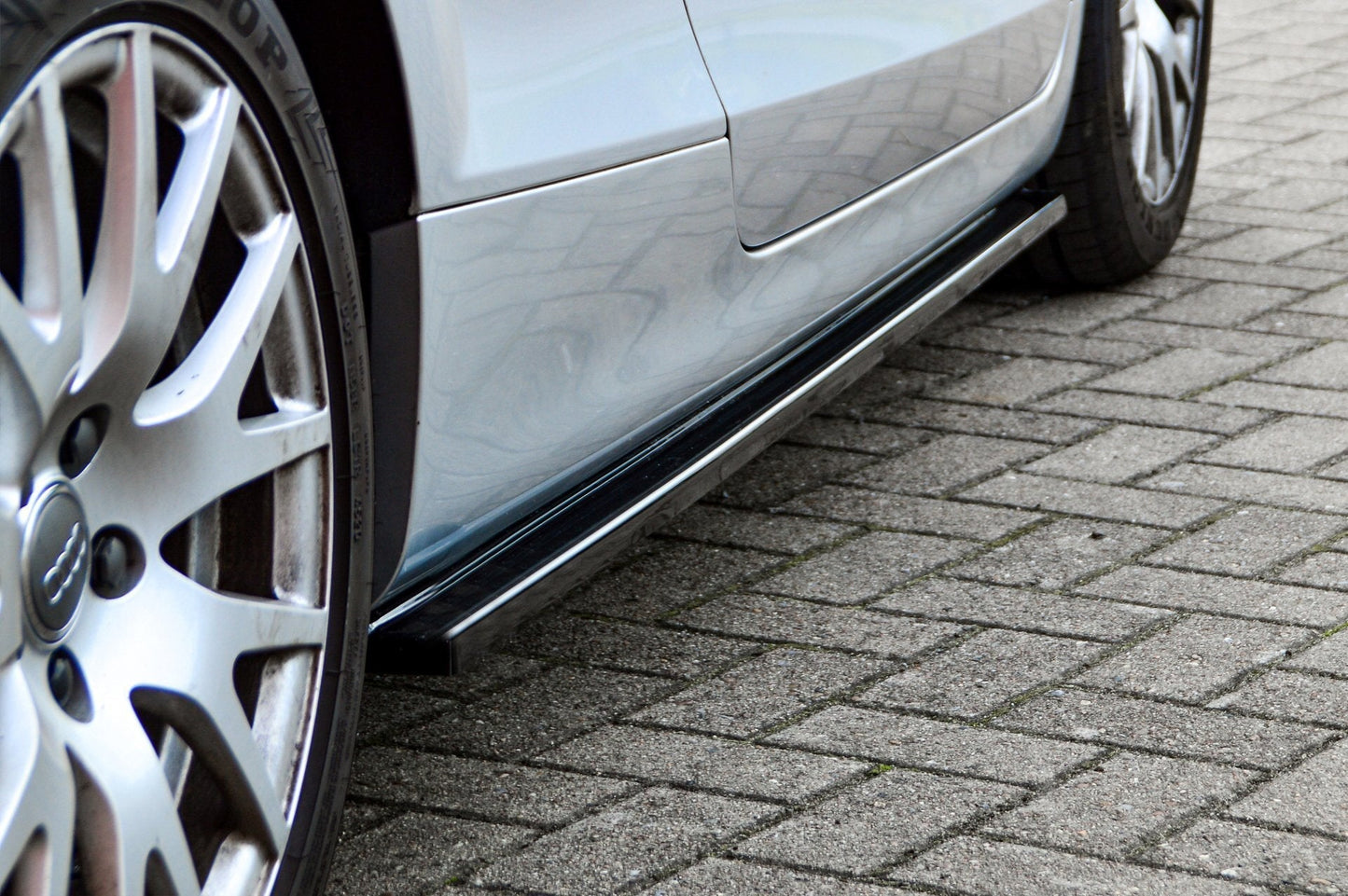 Seitenschwellersatz CUP Audi TT 8J Ab Bj.: 2006-2014 Carbon