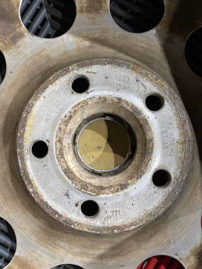 Original Alufelgen  Audi A6 4B 4B0601025P 7x16 ET45 Satz