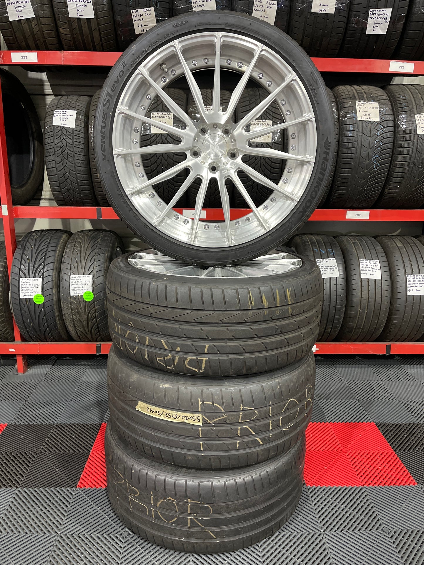 Sommerräder Prior Design PD4 9,5X20 ET52 5X112 255/35R20 Alufelge