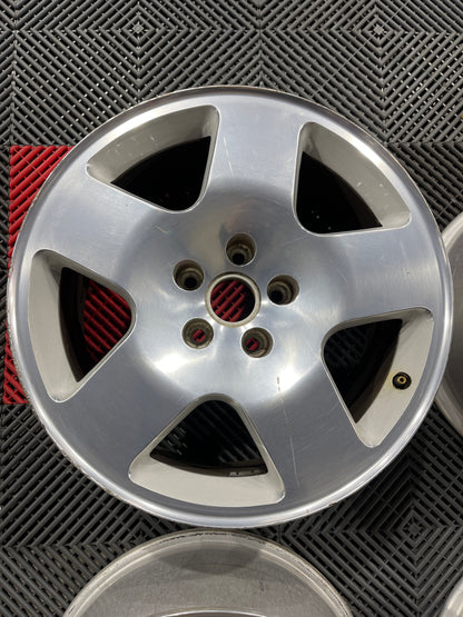 Original Alufelgen Audi A6 S6 4B V8 4B3601025P 8x17 ET35 Satz