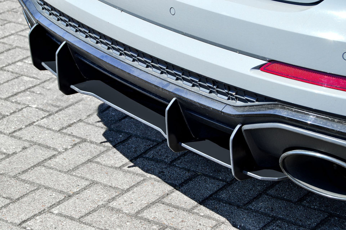 Gefräster Heckansatz Audi RS Q3 F3 ab Bj.: 2019- Schwarz Matt