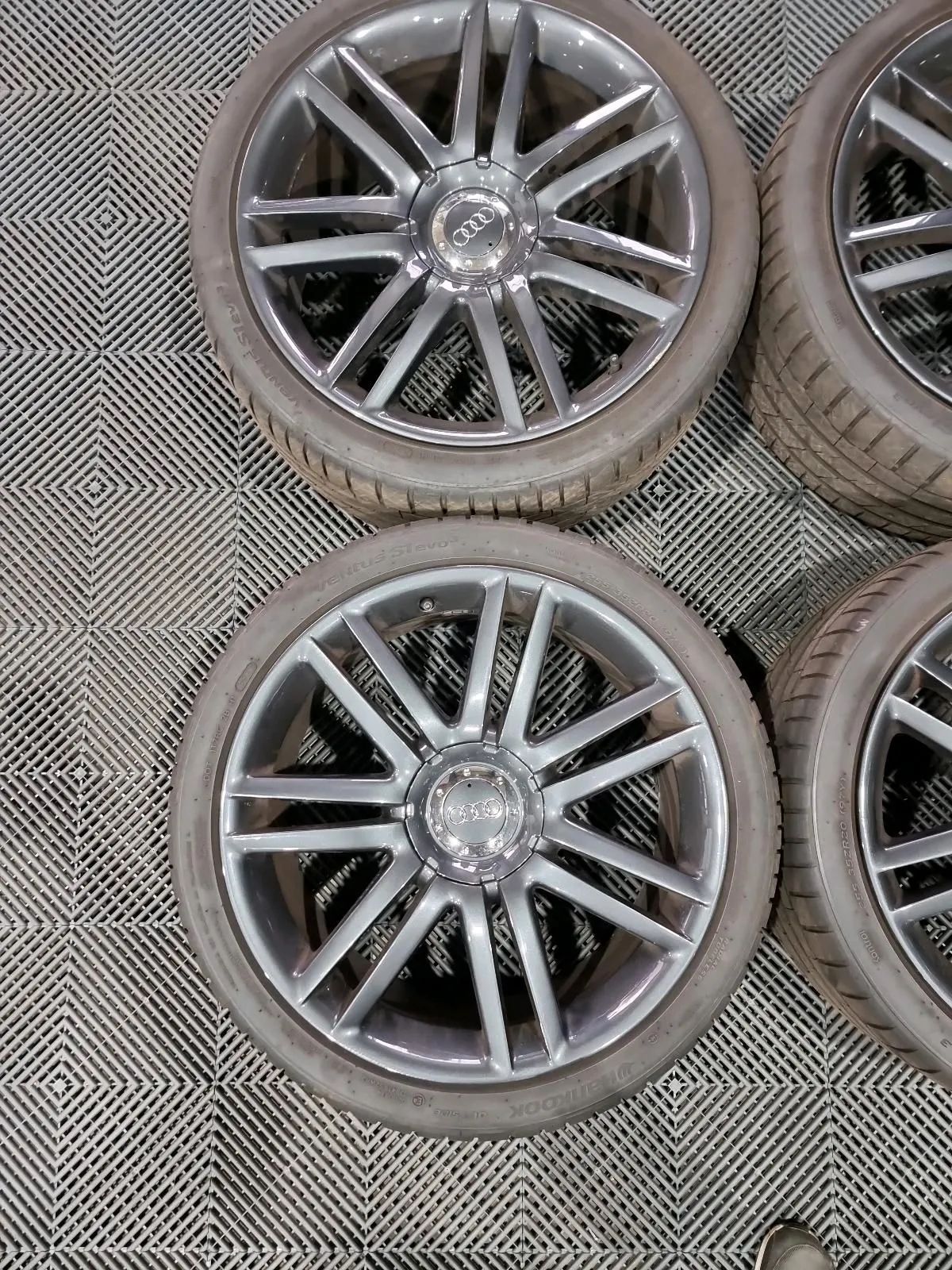 Original Audi S8 Sommerräder 9x20 ET45 5x112 255 30 20 Speedline 4E0601025AP
