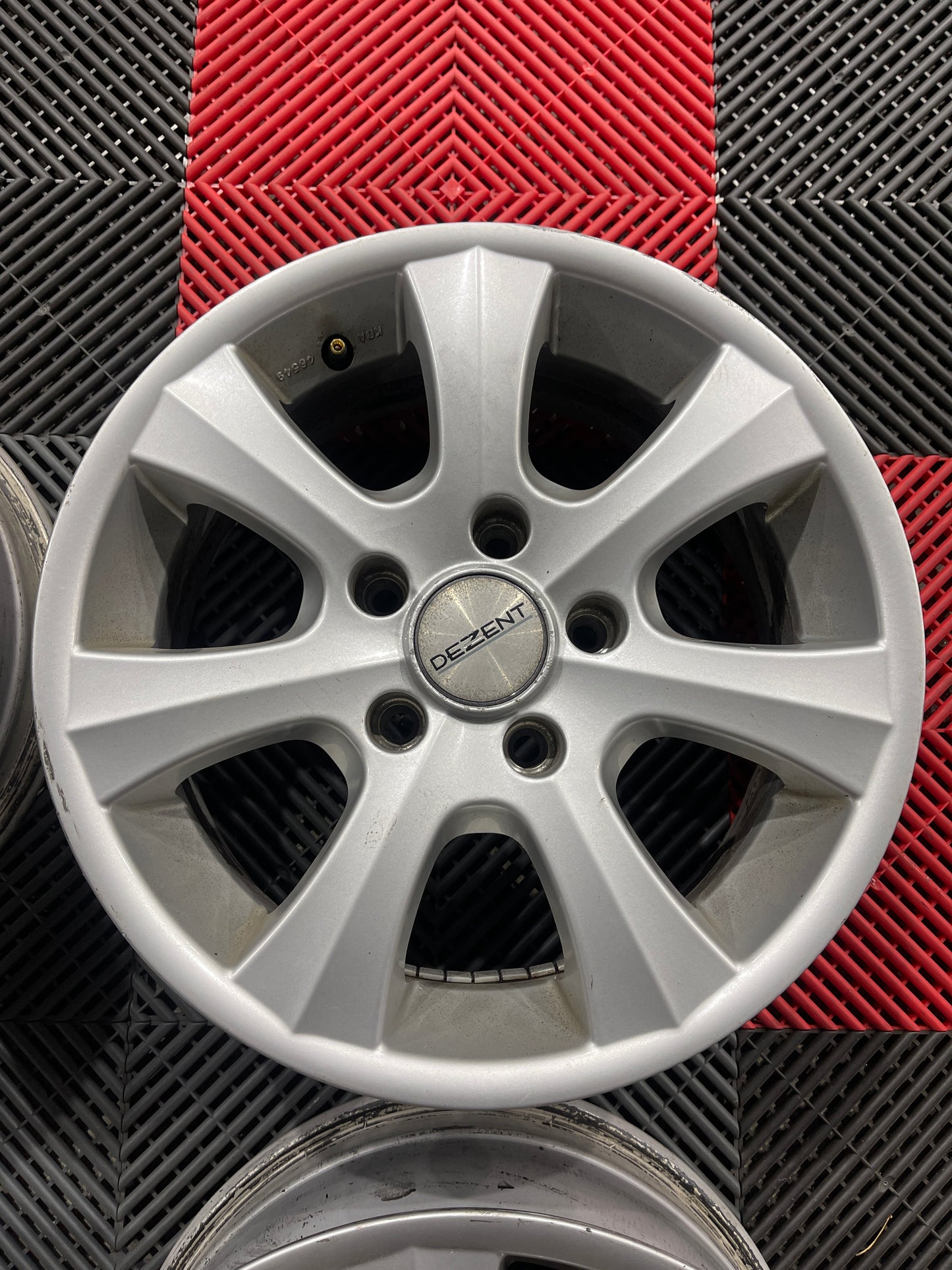 Dezent Alufelgen Satz 7X16 ET35 5X120 BMW