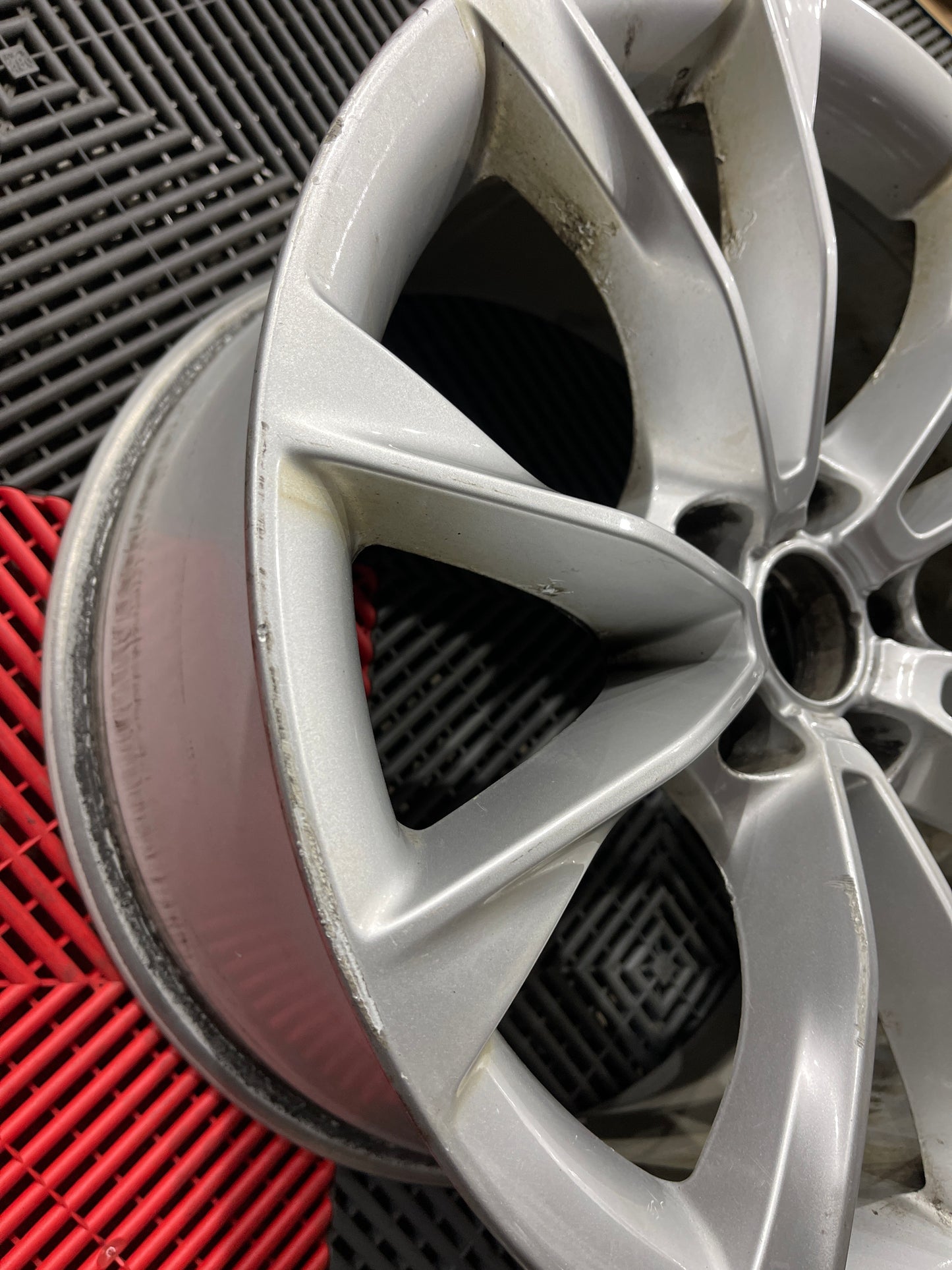 Original Alufelge Audi A5 8T B8 8T0601025CA 8,5X18 ET29 Felge