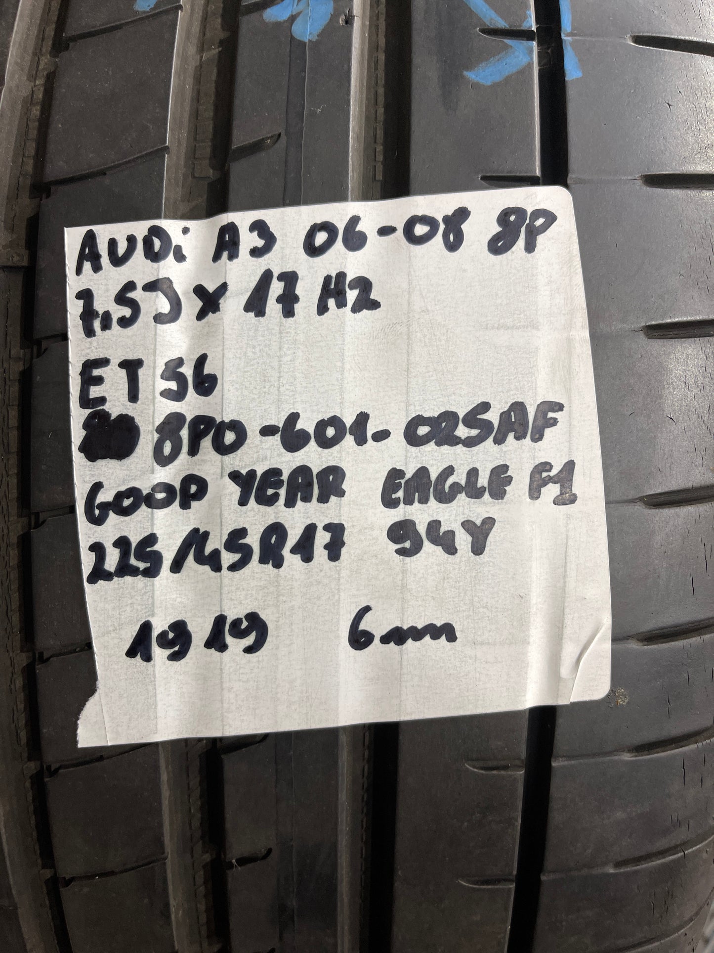 Audi A3 225/45R17 8P0601025AF Alufelge 6mm Sommerräder