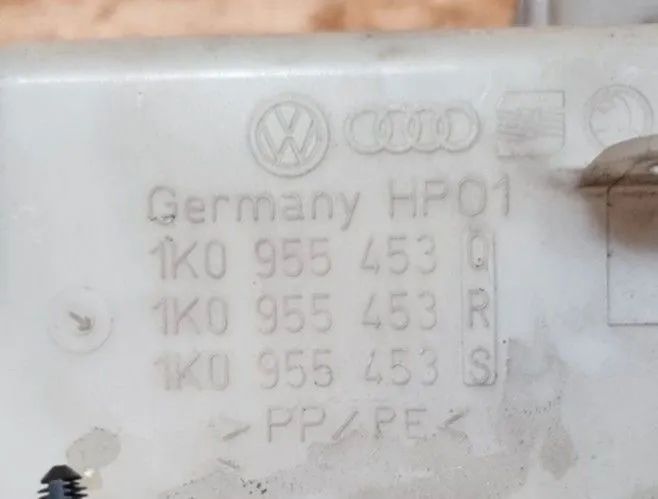 Wischwasserbehälter Audi A3 Seat Skoda VW Golf 1K0955453Q + Pumpe
