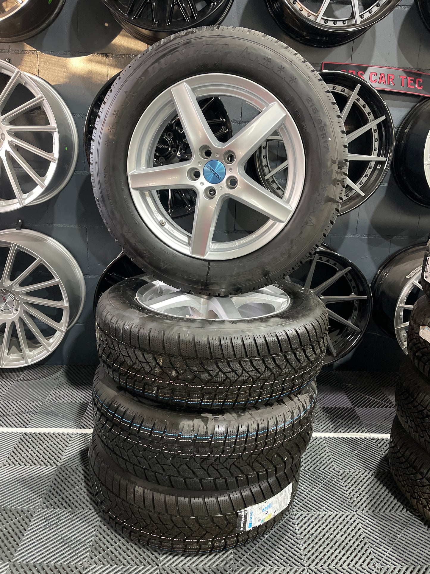 Winterräder NEU Opel Grandland X 215/65 R17 99V Dunlop TTYYHSA42E