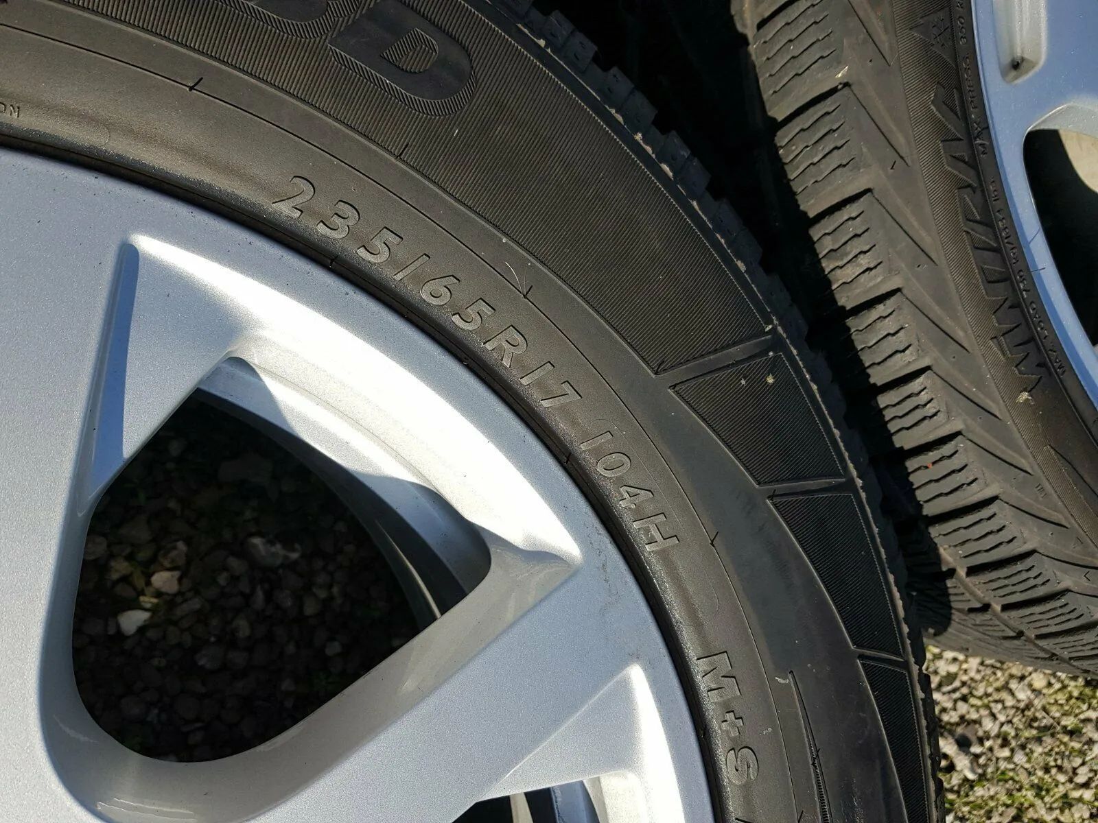 Audi Q5 8R Winterräder 7x17 ET37 235/65R17 104H 8R0601025E