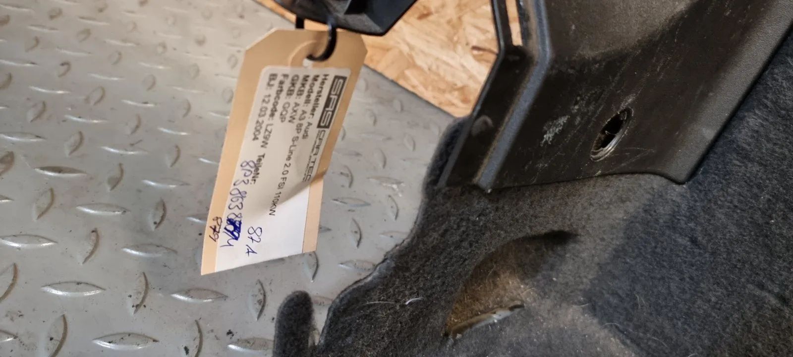 Kofferraumverkleidung links Audi A3 8P NAVI 8P3863879K 87A