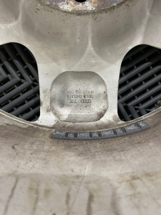 Original Alufelge Audi A6 S6 4B V8 4B3601025P 8x17 ET35 Felge