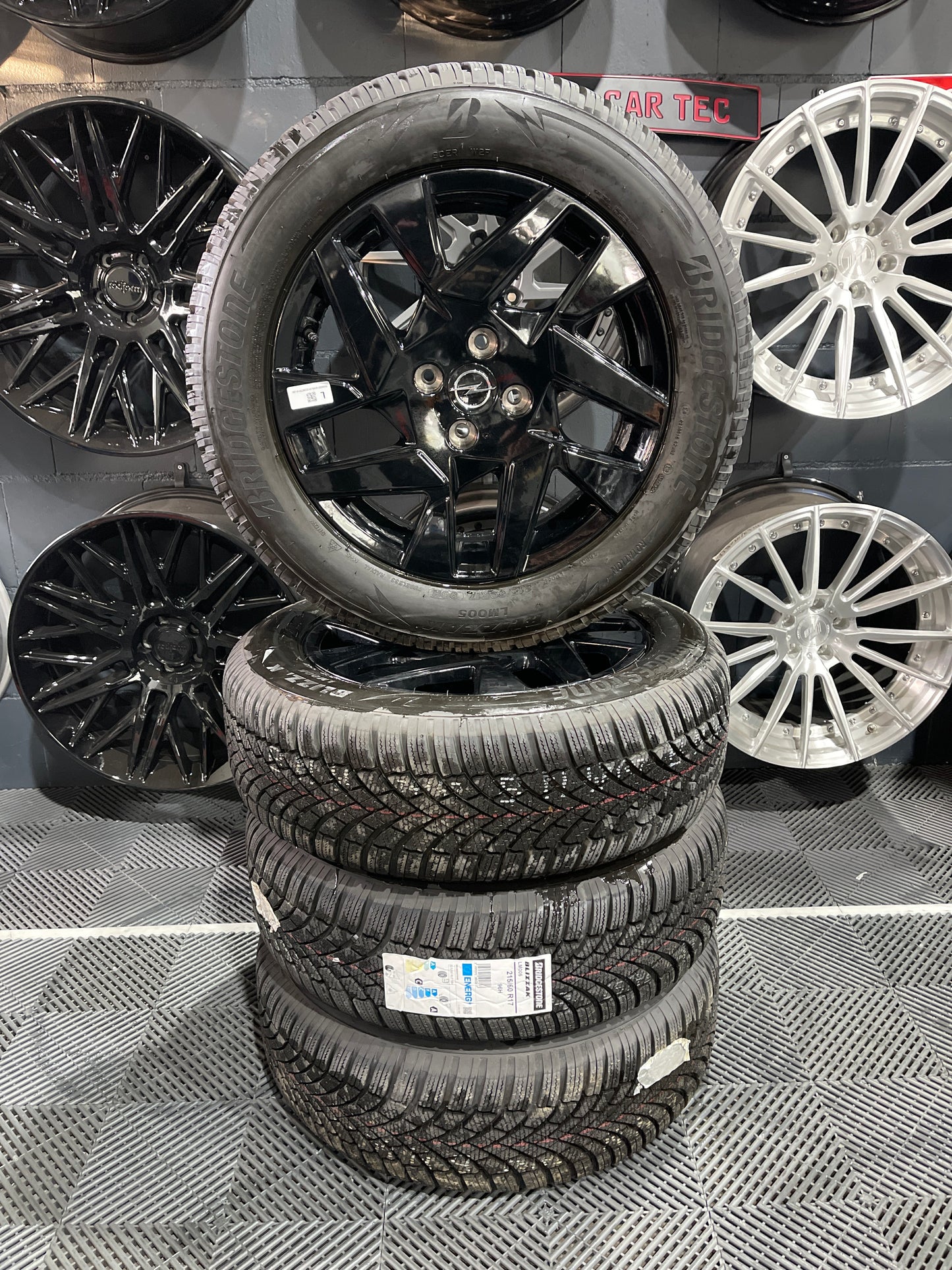 NEU Original Opel Mokka B / e-B Winterräder 9843961880 215 60 R17 96H