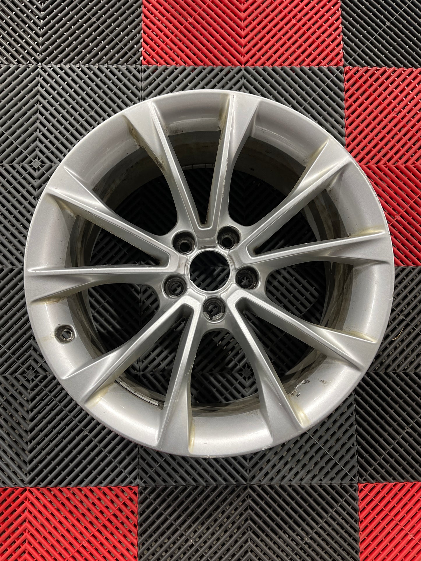 Original Alufelge Audi A5 8T B8 8T0601025CA 8,5X18 ET29 Felge