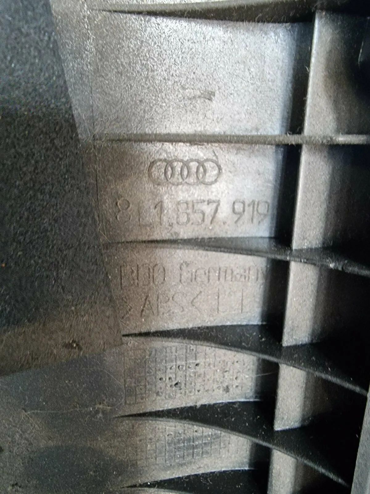 Audi A3 S3 8L Verkleidung Fußraum 8L1857919 / 8L0035411C Ablage