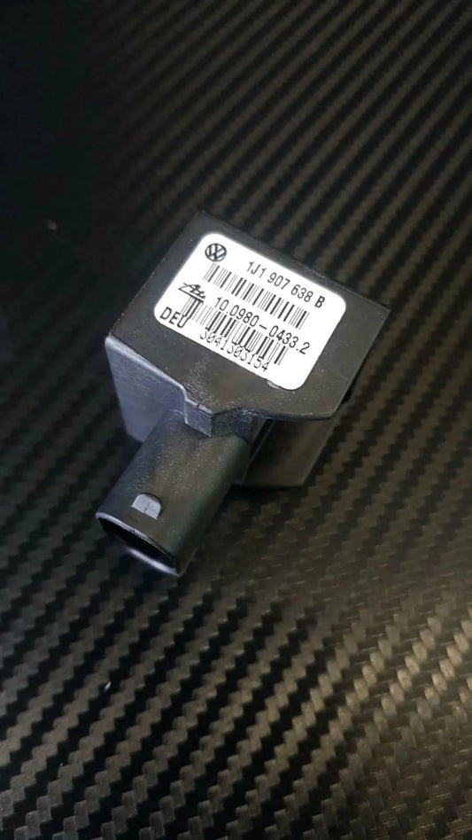 Querbeschleunigungssensor ESP 1J0907638B Audi A3 S3 8L Golf TT 8N