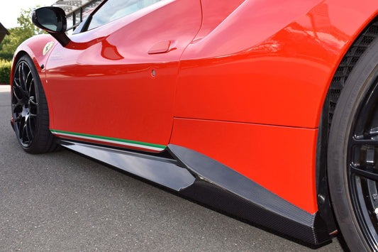 FMS Seitenschweller (Satz) in Sichtcarbon Ferrari 488 GTB